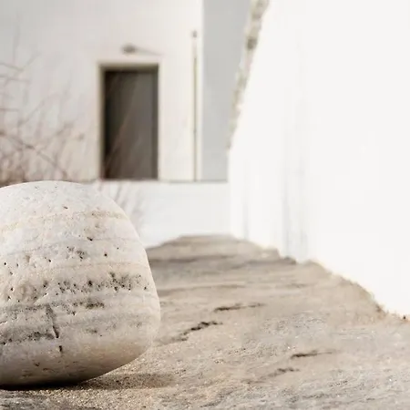 Tatil Evi Aelia Serenity, Kampos Páros