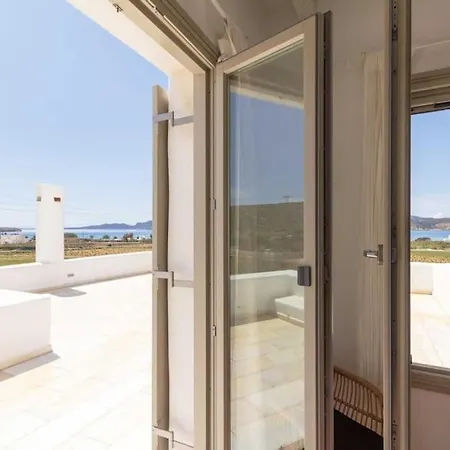 Tatil Evi Aelia Serenity, Kampos Páros
