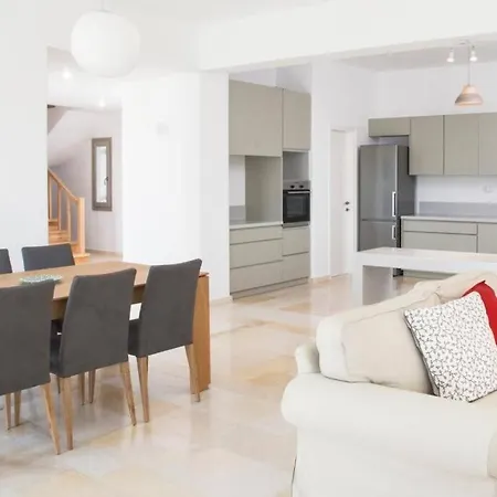 Aelia Serenity, Kampos Tatil Evi